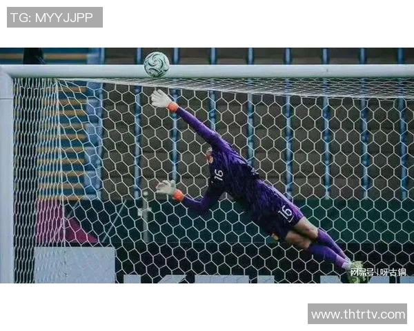 足球明星卡卡因韧带受伤缺席赛季重要比赛球迷纷纷表达关心与支持