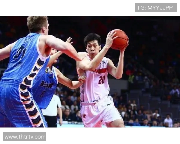 任骏飞领衔广东男篮再创辉煌期待新赛季的精彩表现与成长之路